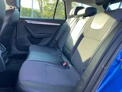 Vendo Skoda Octavia Break 2020 - 14750 EUR, 220634 km - AUTO.MOTO.pt