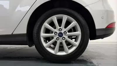 Sell Ford Focus 2018 - 9990 EUR, 168157 km - AUTO.MOTO.pt