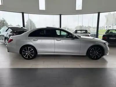 Vendo Mercedes-Benz E 220 2020 - 37900 EUR, 84701 km - AUTO.MOTO.pt