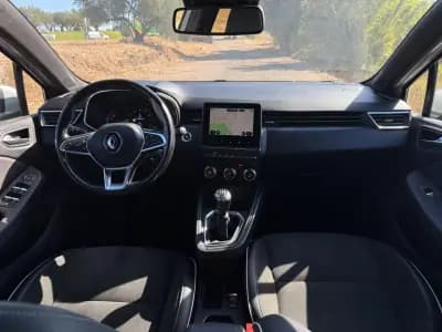 Vendo Renault Clio 2020 - 13480 EUR, 93000 km - AUTO.MOTO.pt