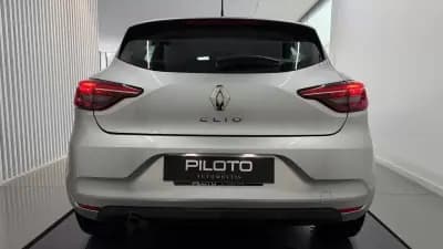 Vendo Renault Clio 2022 - 14900 EUR, 136243 km - AUTO.MOTO.pt