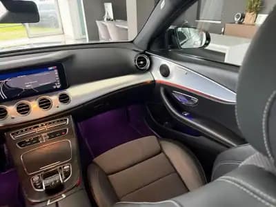 Vendo Mercedes-Benz E 220 2020 - 37900 EUR, 84701 km - AUTO.MOTO.pt