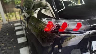 Vendo Peugeot e-2008 2022 - 21900 EUR, 67769 km - AUTO.MOTO.pt