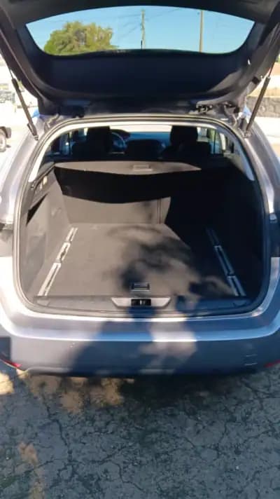 Sell Peugeot 308 SW 2016 - 9650 EUR, 192092 km - AUTO.MOTO.pt