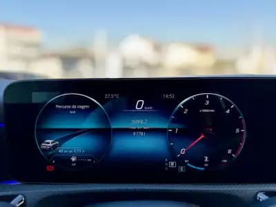 Vendo Mercedes-Benz A 180 Limousine 2020 - 29950 EUR, 97000 km - AUTO.MOTO.pt