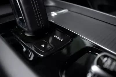 Sell Volvo XC 60 2020 - 36990 EUR, 82194 km - AUTO.MOTO.pt