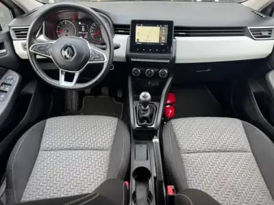 Vendo Renault Clio 2023 - 14490 EUR, 58773 km - AUTO.MOTO.pt