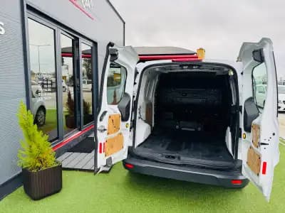 Sell Ford 1.5 TDCi 220 L1 Trend 2015 - 10000 EUR, 140000 km - AUTO.MOTO.pt