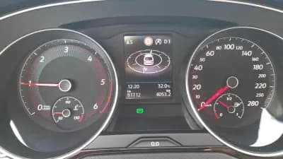 Vendo Volkswagen Arteon 2019 - 26650 EUR, 90000 km - AUTO.MOTO.pt