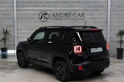 Vendo Jeep Renegade 2022 - 23950 EUR, 10796 km - AUTO.MOTO.pt