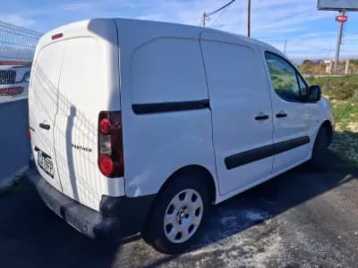 Vendo Peugeot Partner 2018 - 10900 EUR, 170000 km - AUTO.MOTO.pt