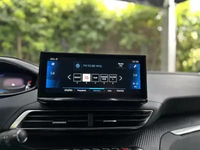 Vendo Peugeot 3008 2022 - 22900 EUR, 94000 km - AUTO.MOTO.pt