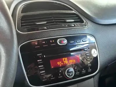 Vendo Fiat Punto 2013 - 6500 EUR, 134945 km - AUTO.MOTO.pt