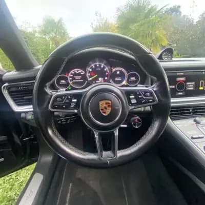 Sell Porsche Panamera Sport Turismo 2019 - 69990 EUR, 210000 km - AUTO.MOTO.pt