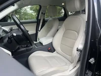 Sell Jaguar E-Pace 2018 - 29750 EUR, 77000 km - AUTO.MOTO.pt