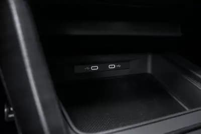 Sell Cupra Leon 2024 - 44990 EUR, 21773 km - AUTO.MOTO.pt