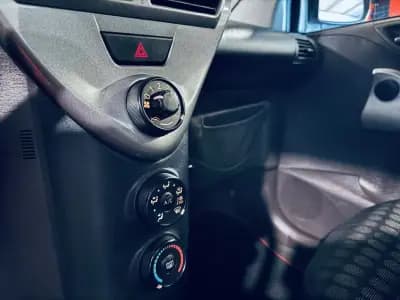 Vendo Toyota iQ 2009 - 10990 EUR, 161533 km - AUTO.MOTO.pt