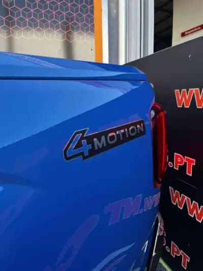 Vendo Volkswagen Amarok 2024 - 74900 EUR, 9880 km - AUTO.MOTO.pt