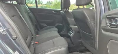 Vendo Renault Mégane Sport Tourer 2019 - 8950 EUR, 360000 km - AUTO.MOTO.pt