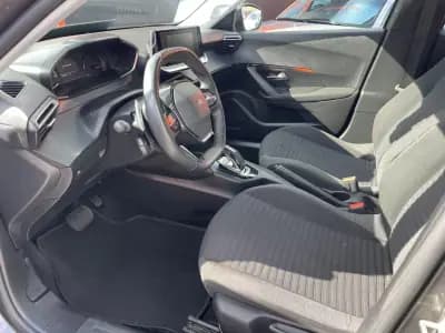 Vendo Peugeot 2008 2021 - 17950 EUR, 96530 km - AUTO.MOTO.pt