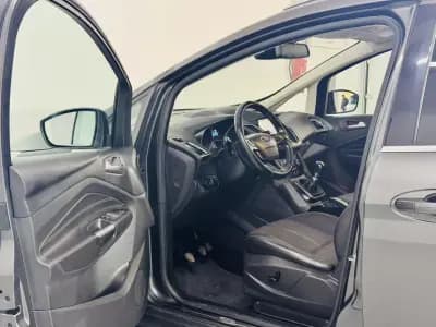 Vendo Ford Grand C-Max 2016 - 9950 EUR, 108000 km - AUTO.MOTO.pt