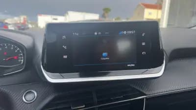 Vendo Peugeot 2008 2022 - 20900 EUR, 68000 km - AUTO.MOTO.pt