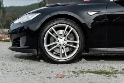 Vendo Tesla Model S 2014 - 22000 EUR, 251000 km - AUTO.MOTO.pt