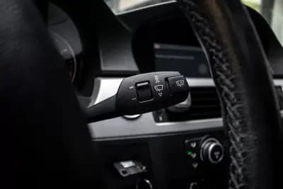 Sell BMW 318 2009 - 8990 EUR, 251602 km - AUTO.MOTO.pt