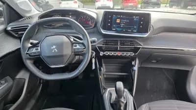 Vendo Peugeot 208 2023 - 14990 EUR, 31000 km - AUTO.MOTO.pt