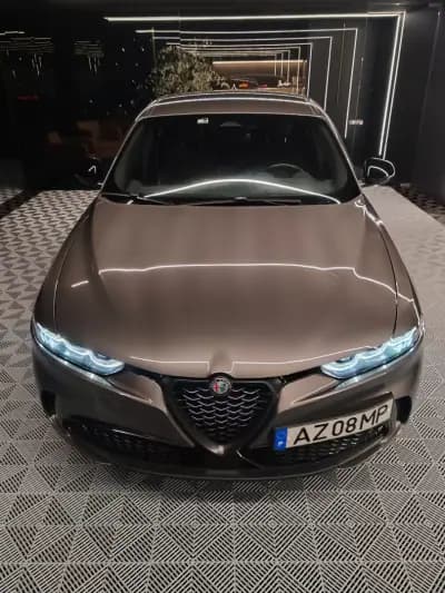 Vendo Alfa Romeo Tonale 2023 - 28750 EUR, 39617 km - AUTO.MOTO.pt