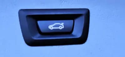 Vendo BMW 320 2013 - 18999 EUR, 129000 km - AUTO.MOTO.pt