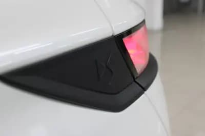 Vendo DS DS7 Crossback 2020 - 23900 EUR, 136328 km - AUTO.MOTO.pt