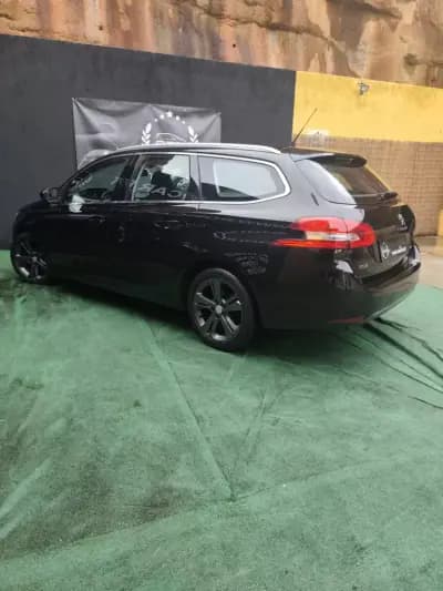 Vendo Peugeot 308 SW 2016 - 10990 EUR, 177000 km - AUTO.MOTO.pt