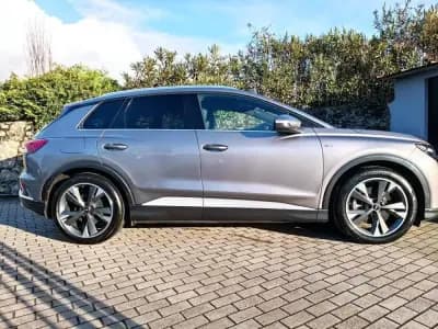 Vendo Audi Q4 e-tron 2023 - 38500 EUR, 36000 km - AUTO.MOTO.pt
