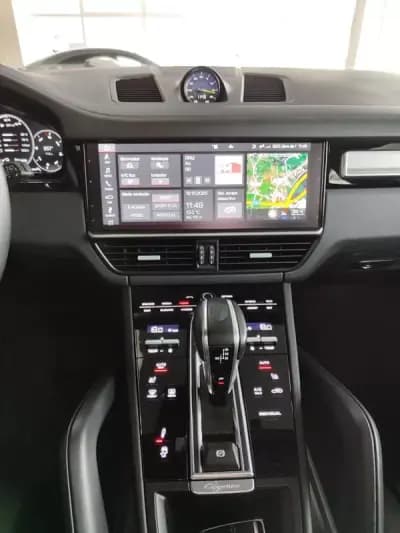 Vendo Porsche Cayenne 2020 - 74500 EUR, 67300 km - AUTO.MOTO.pt