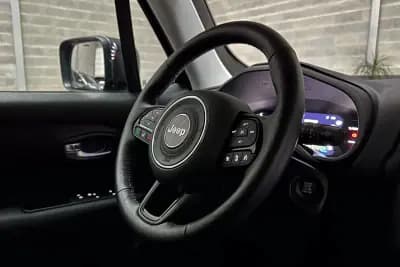 Sell Jeep Renegade 2022 - 23950 EUR, 19039 km - AUTO.MOTO.pt