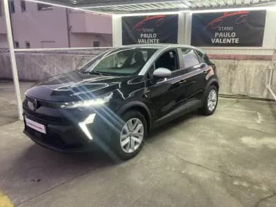 Vendo Renault Captur 2024 - 27500 EUR, 19000 km - AUTO.MOTO.pt