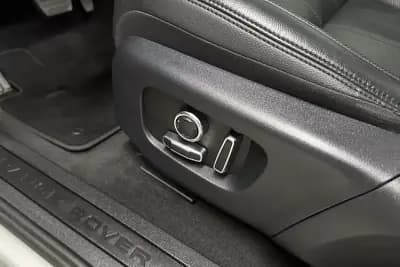 Sell Land Rover Range Rover Evoque 2021 - 39950 EUR, 51541 km - AUTO.MOTO.pt