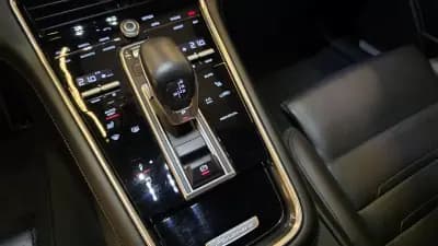 Sell Porsche Panamera 2020 - 84500 EUR, 42501 km - AUTO.MOTO.pt