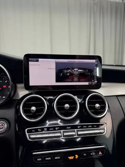 Vendo Mercedes-Benz C 300 2019 - 22750 EUR, 234000 km - AUTO.MOTO.pt