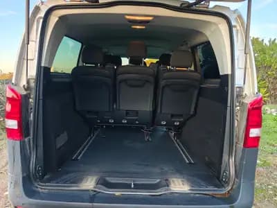 Vendo Mercedes-Benz Vito Tourer 2022 - 49900 EUR, 48799 km - AUTO.MOTO.pt