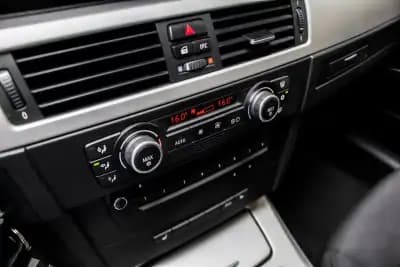 Sell BMW 318 2009 - 8990 EUR, 251602 km - AUTO.MOTO.pt