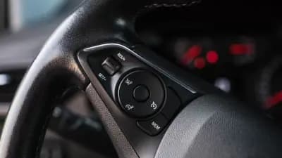 Vendo Opel Crossland X 2021 - 13999 EUR, 124000 km - AUTO.MOTO.pt