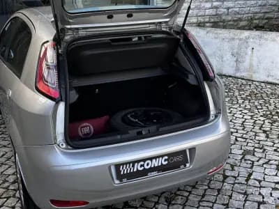 Sell Fiat Punto 2014 - 6490 EUR, 145800 km - AUTO.MOTO.pt