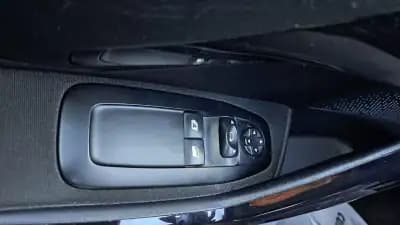 Sell Peugeot 208 2013 - 7980 EUR, 164784 km - AUTO.MOTO.pt