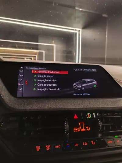 Vendo BMW 118 2021 - 22750 EUR, 111912 km - AUTO.MOTO.pt