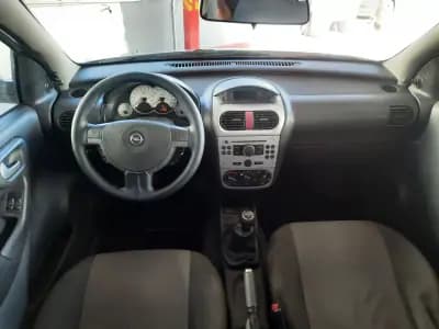 Vendo Opel Corsa 2006 - 4750 EUR, 195121 km - AUTO.MOTO.pt