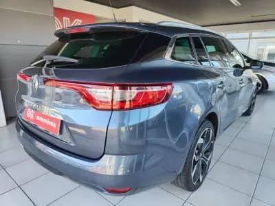 Sell Renault Mégane Sport Tourer 2019 - 13750 EUR, 155000 km - AUTO.MOTO.pt