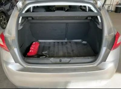 Vendo Peugeot 308 2017 - 9490 EUR, 133299 km - AUTO.MOTO.pt