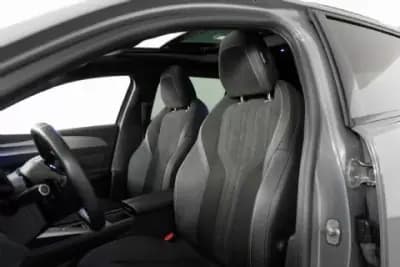 Vendo Peugeot 408 2024 - 34450 EUR, 33760 km - AUTO.MOTO.pt